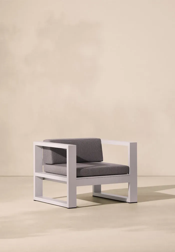 White Beghin armchair