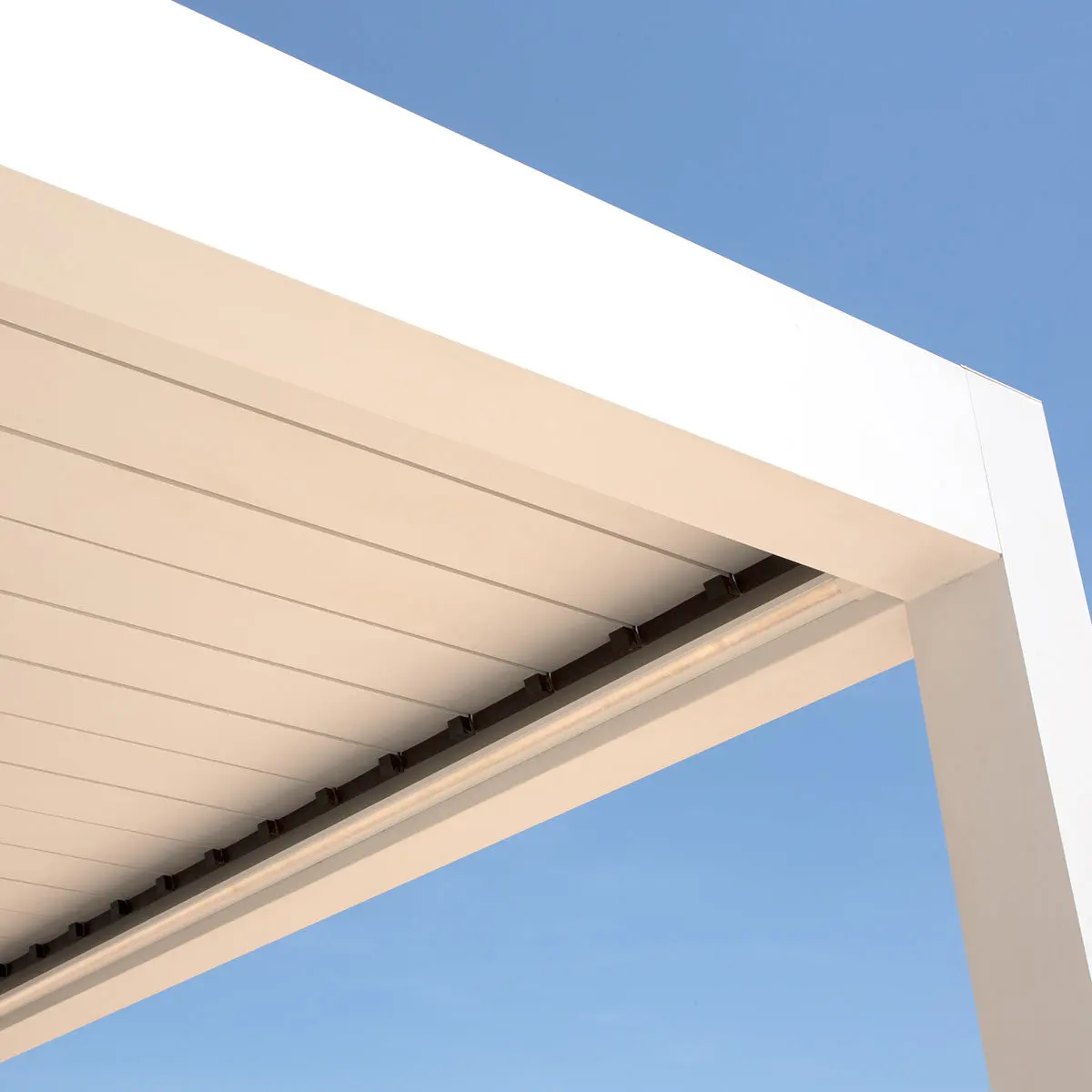 Detail of the Moraira's slim profile