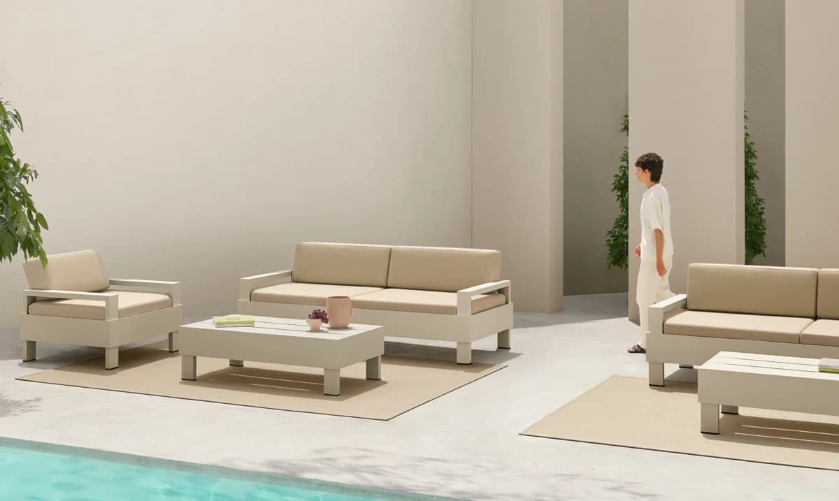 White Zenttal set by a pool